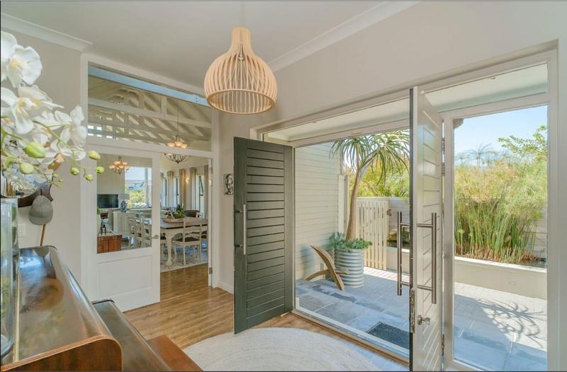 4 Bedroom Property for Sale in Lake Michelle Western Cape